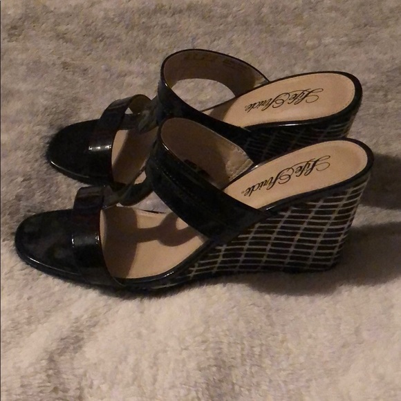Life Stride Wedges. Black and white. Worn once. - Picture 3 of 5